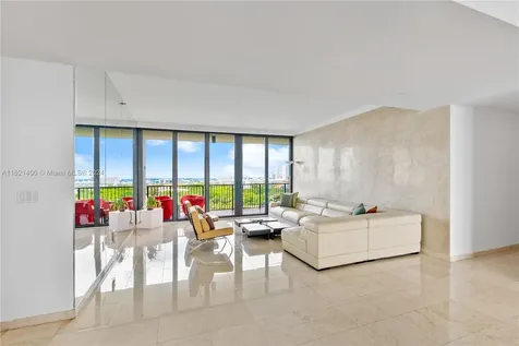 1000 Venetian Way Miami FL 33139