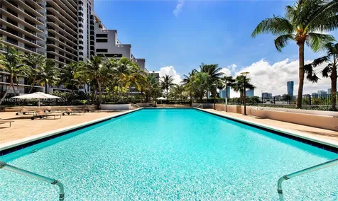 1000 Venetian Way Miami FL 33139