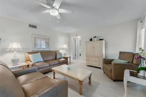 341 Pine Ridge Circle Green Acres FL 33463