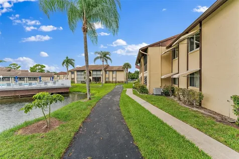 341 Pine Ridge Circle Green Acres FL 33463