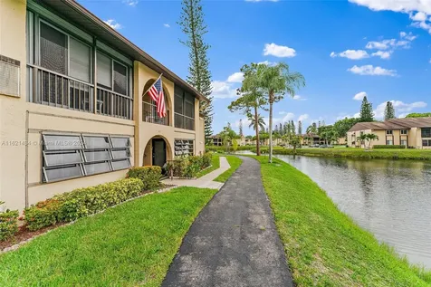341 Pine Ridge Circle Green Acres FL 33463