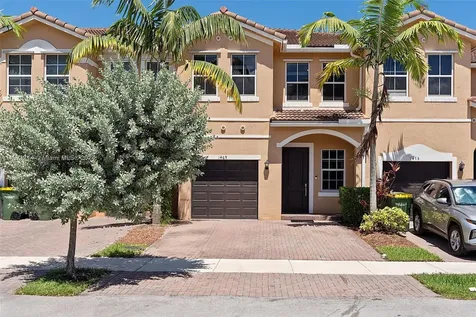 1469 SE 24th Terrace Homestead FL 33035