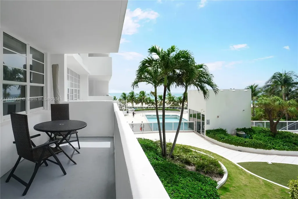 100 Lincoln Road Miami Beach FL 33139