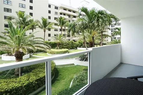 100 Lincoln Road Miami Beach FL 33139