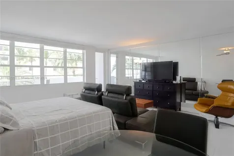 100 Lincoln Road Miami Beach FL 33139