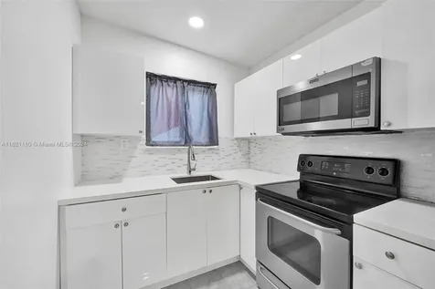 418 NW 47th Street Miami FL 33127