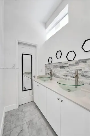 418 NW 47th Street Miami FL 33127