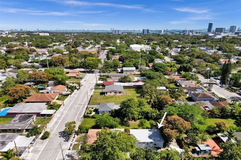 418 NW 47th Street Miami FL 33127