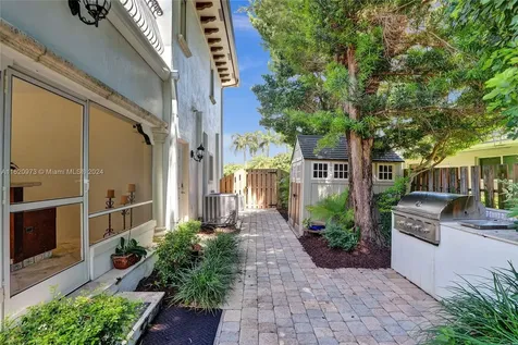 644 Middle River Drive Fort Lauderdale FL 33304