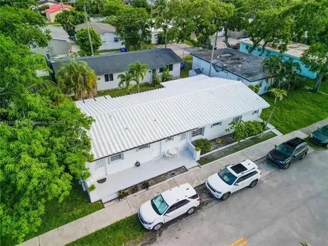 1716 N 16th Court Hollywood FL 33020