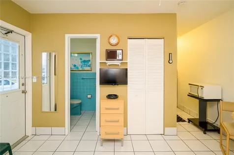 1716 N 16th Court Hollywood FL 33020