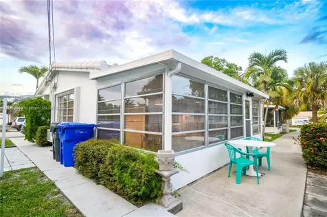 1716 N 16th Court Hollywood FL 33020