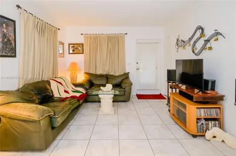 1716 N 16th Court Hollywood FL 33020