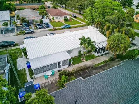 1716 N 16th Court Hollywood FL 33020