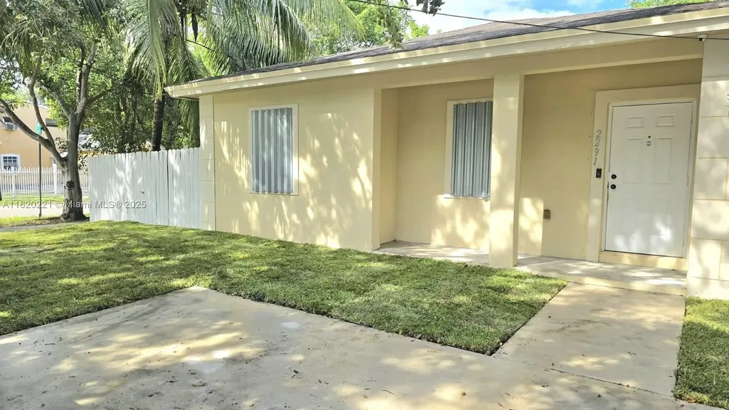 2291 NW 87th Street Miami FL 33147