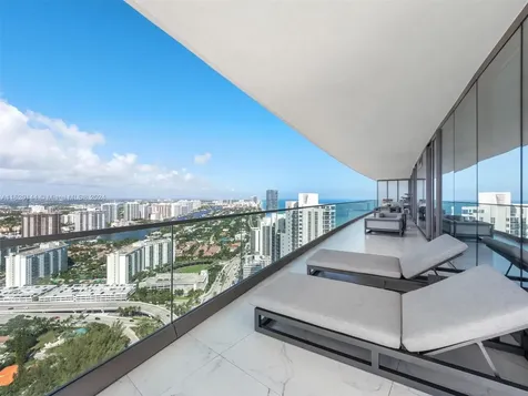 18975 Collins Avenue Sunny Isles Beach FL 33160