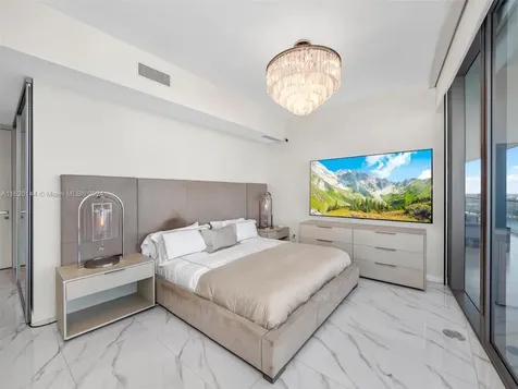18975 Collins Avenue Sunny Isles Beach FL 33160