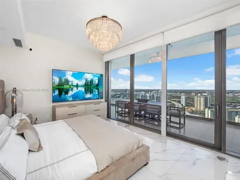 18975 Collins Avenue Sunny Isles Beach FL 33160
