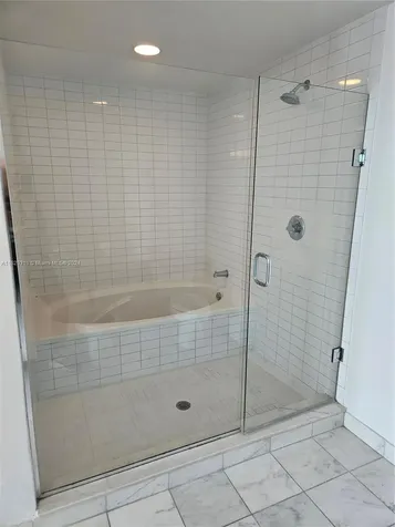 888 Biscayne Boulevard Miami FL 33132