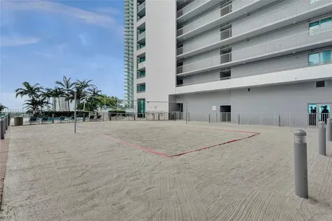 888 Biscayne Boulevard Miami FL 33132