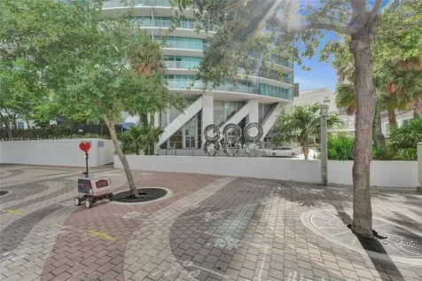 888 Biscayne Boulevard Miami FL 33132