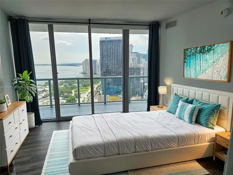 888 Biscayne Boulevard Miami FL 33132