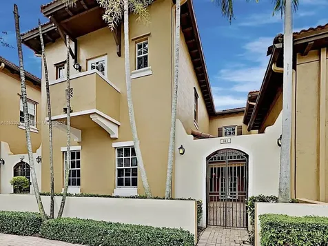 846 SW 146th Terrace Pembroke Pines FL 33027