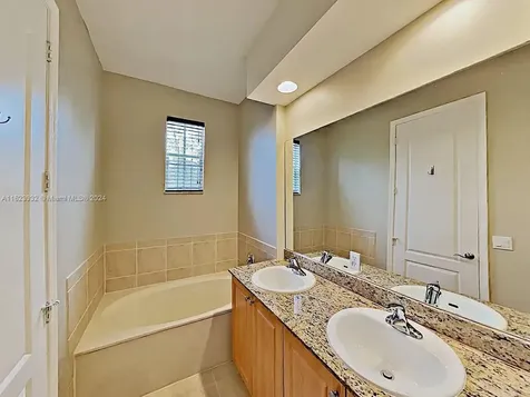 846 SW 146th Terrace Pembroke Pines FL 33027
