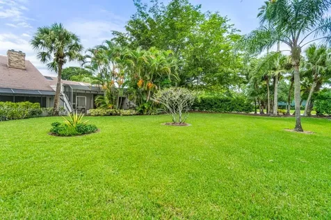 53 Edinburgh Drive Palm Beach Gardens FL 33418