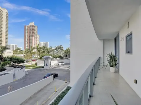 3250 NE 188th Street Aventura FL 33180