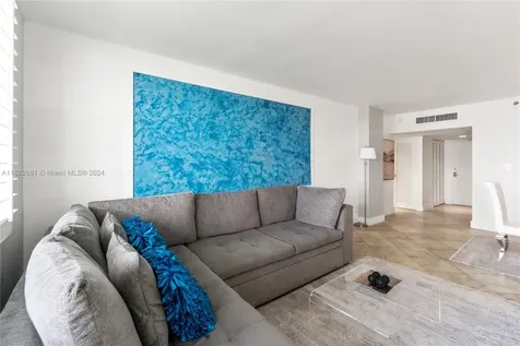 100 Lincoln Road Miami Beach FL 33139