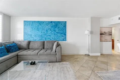 100 Lincoln Road Miami Beach FL 33139