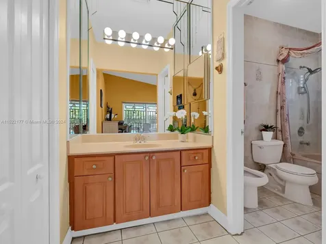 8910 NW 153rd Terrace Miami Lakes FL 33018