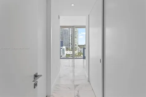 700 NE 26 Th Terrace Miami FL 33137