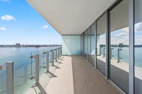 700 NE 26 Th Terrace Miami FL 33137