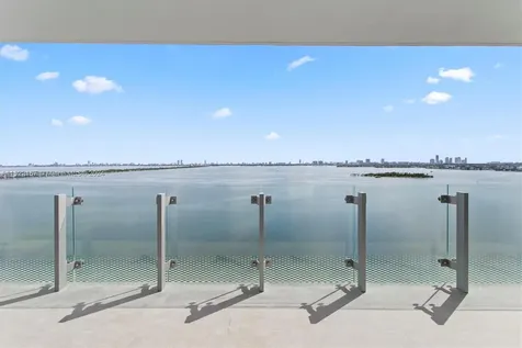 700 NE 26 Th Terrace Miami FL 33137