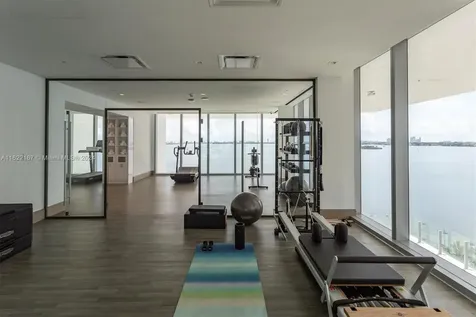 700 NE 26 Th Terrace Miami FL 33137