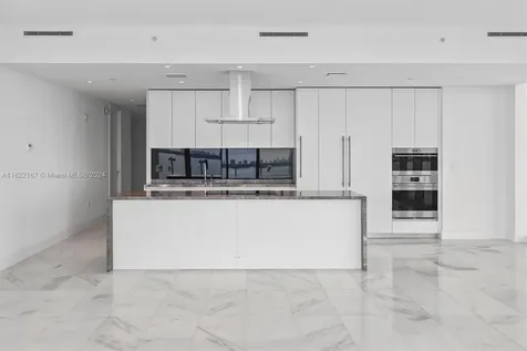 700 NE 26 Th Terrace Miami FL 33137