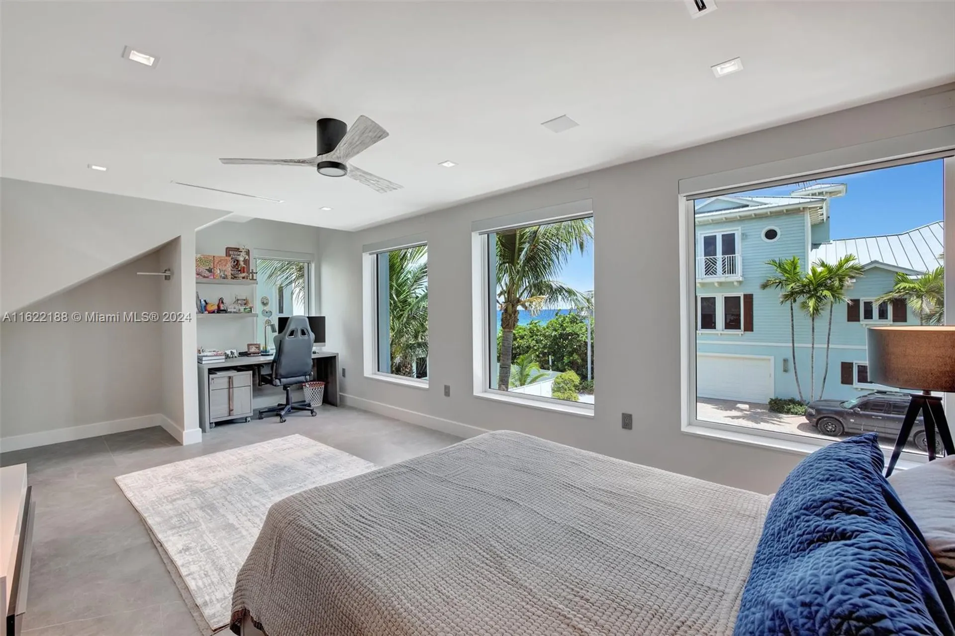 305 Oak Street Hollywood FL 33019