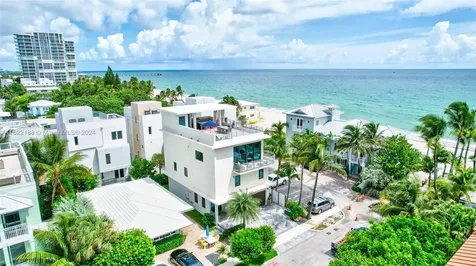 305 Oak Street Hollywood FL 33019