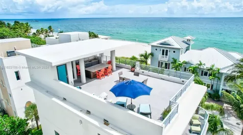 305 Oak Street Hollywood FL 33019