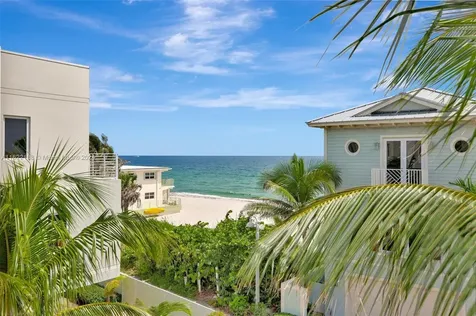 305 Oak Street Hollywood FL 33019