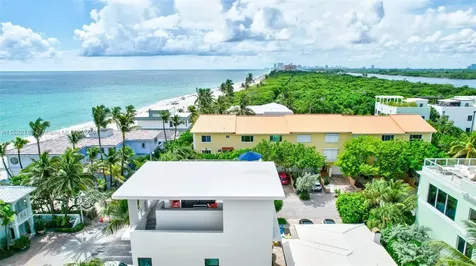 305 Oak Street Hollywood FL 33019