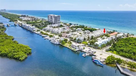 305 Oak Street Hollywood FL 33019