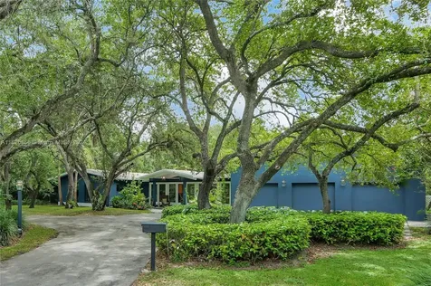 9290 SW 117th Terrace Miami FL 33176