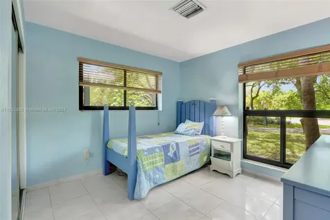 9290 SW 117th Terrace Miami FL 33176