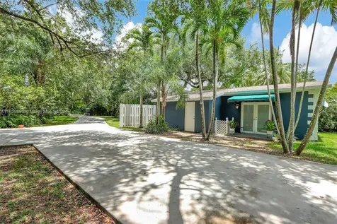 9290 SW 117th Terrace Miami FL 33176