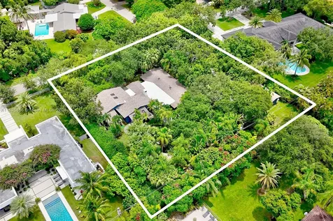 9290 SW 117th Terrace Miami FL 33176