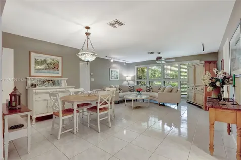 9290 SW 117th Terrace Miami FL 33176