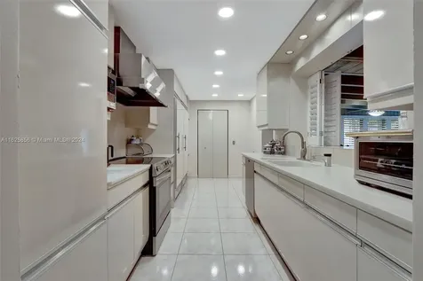 9290 SW 117th Terrace Miami FL 33176
